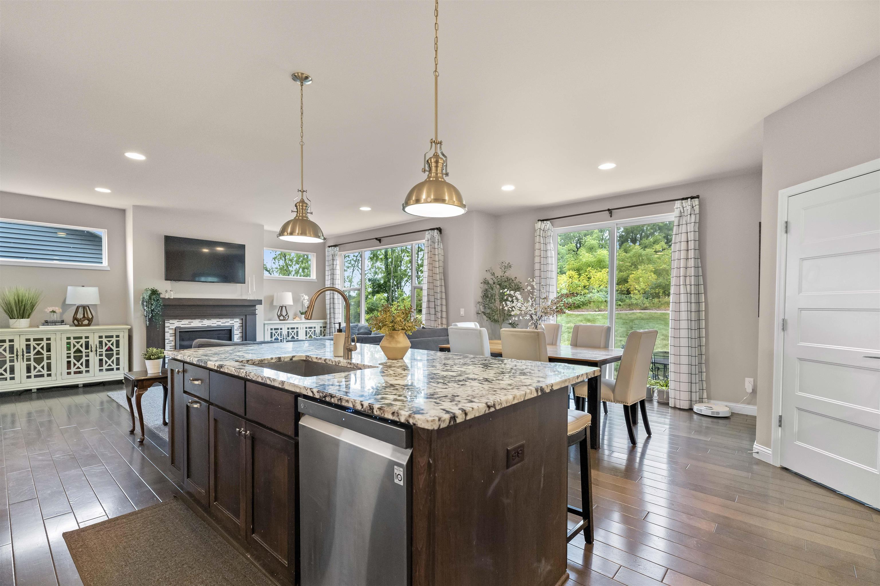 10303 Shady Birch Trail