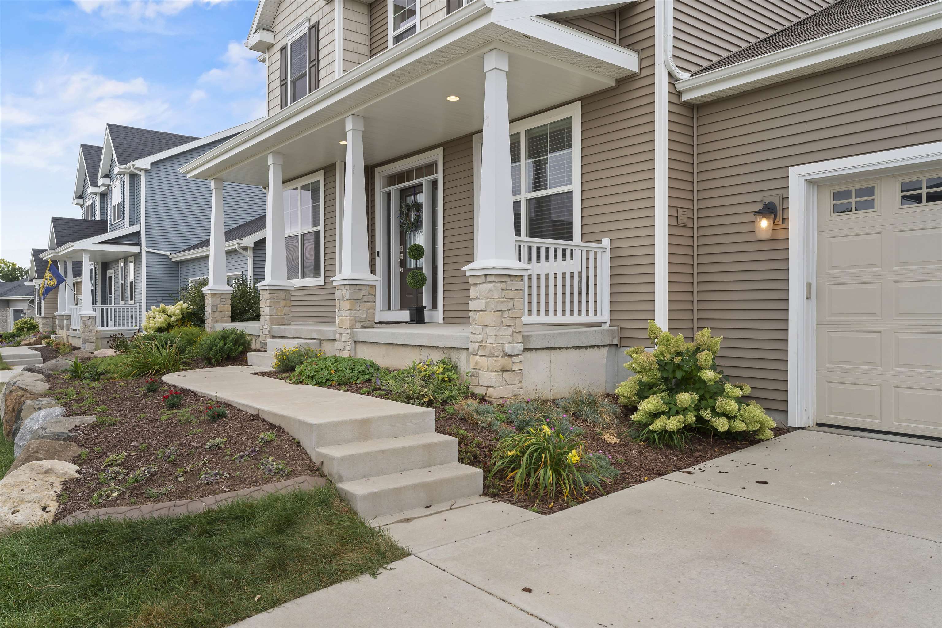 10303 Shady Birch Trail