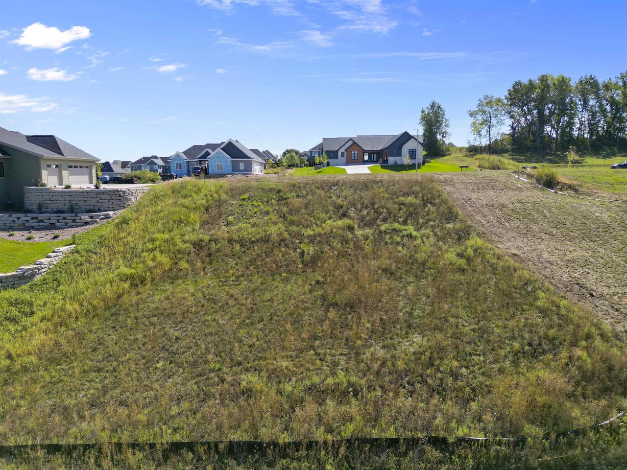 L317 Interlachen Avenue