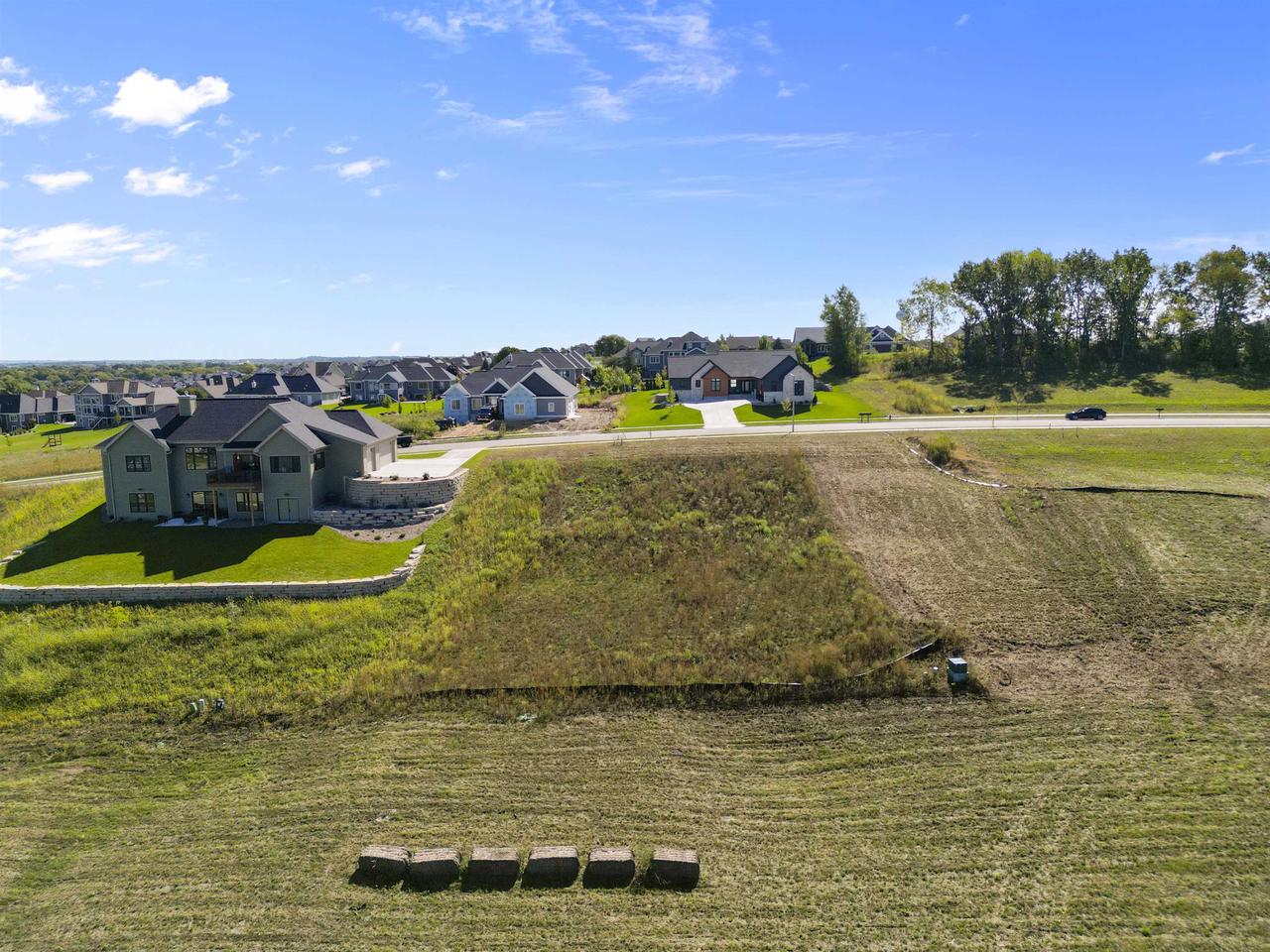 L317 Interlachen Avenue