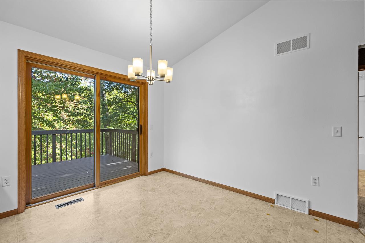 N4955 Woodlawn Terrace
