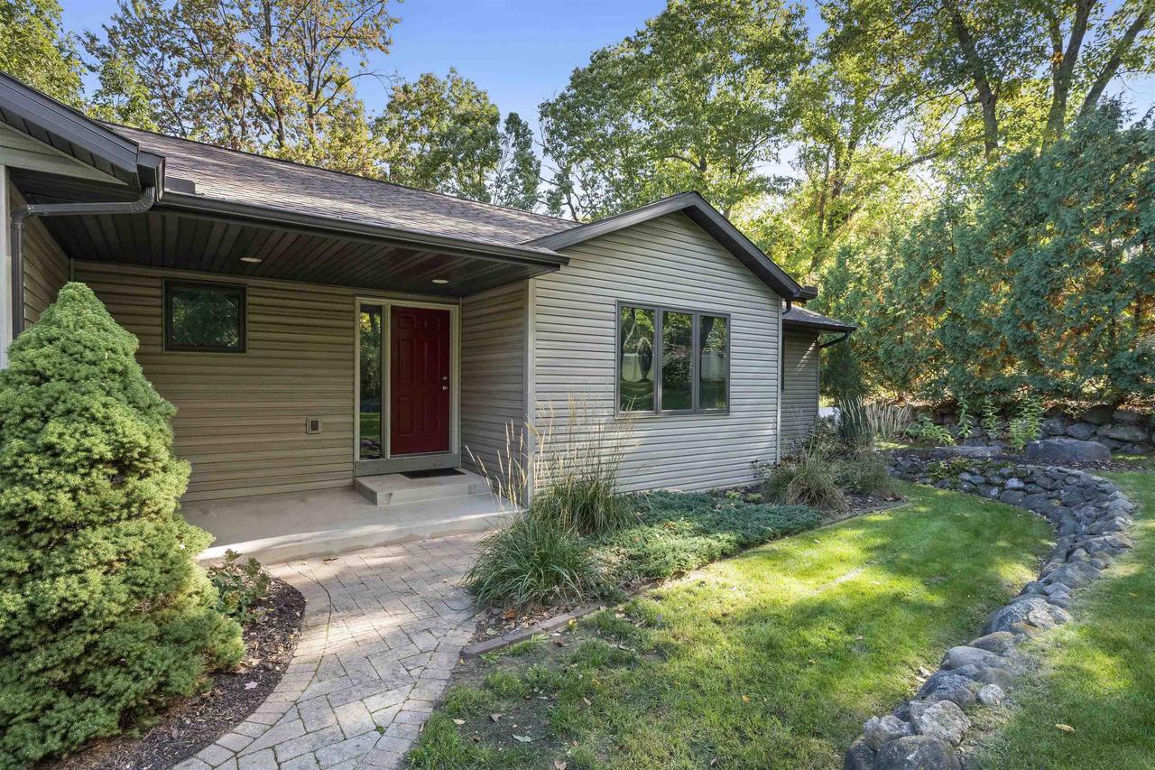 N4955 Woodlawn Terrace