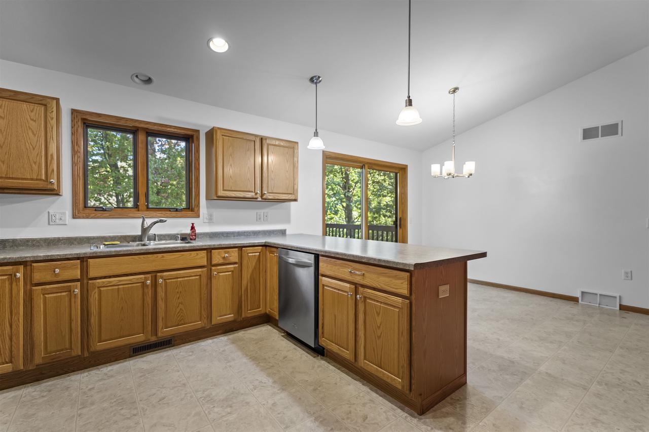 N4955 Woodlawn Terrace