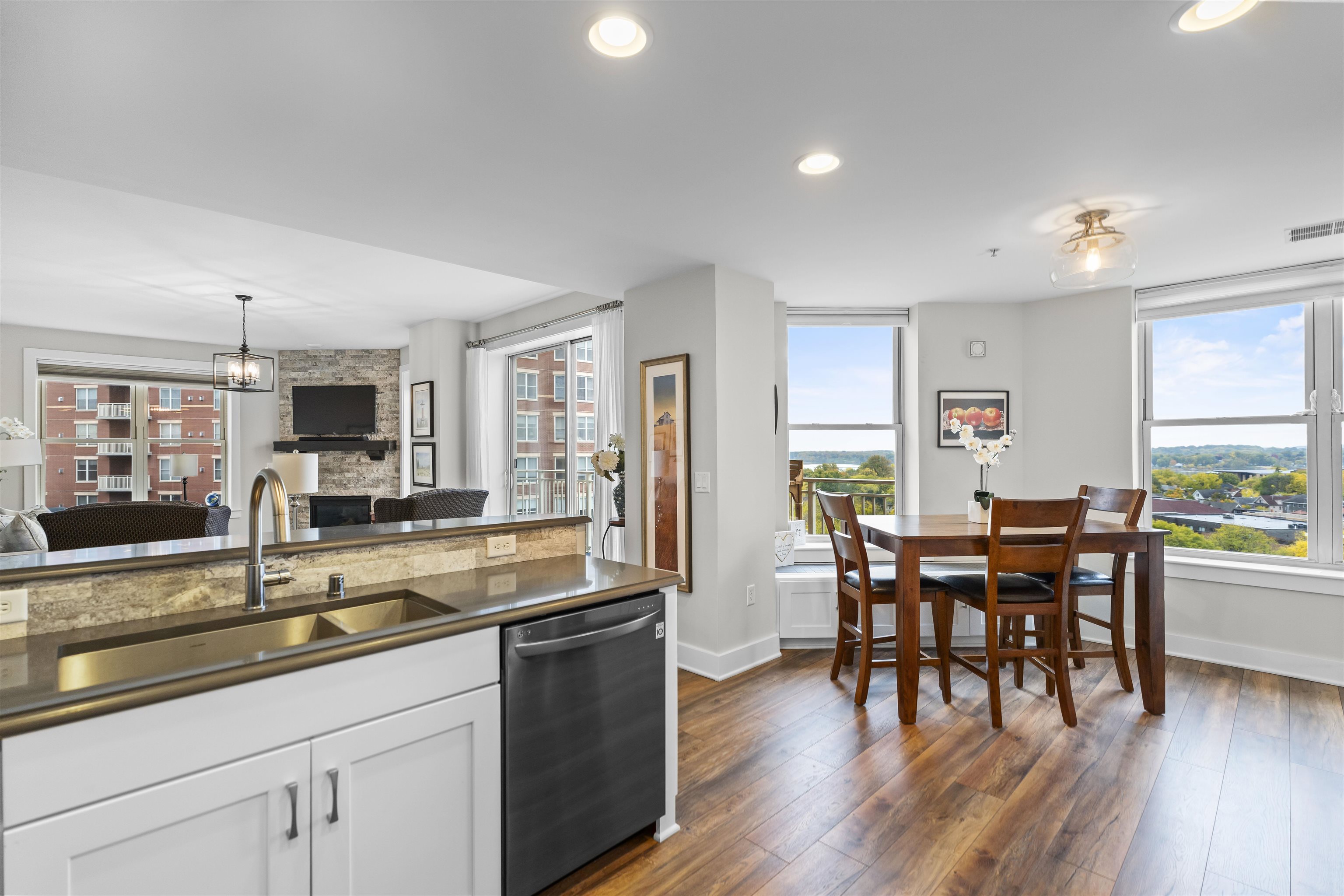 333 W Mifflin Street 1151