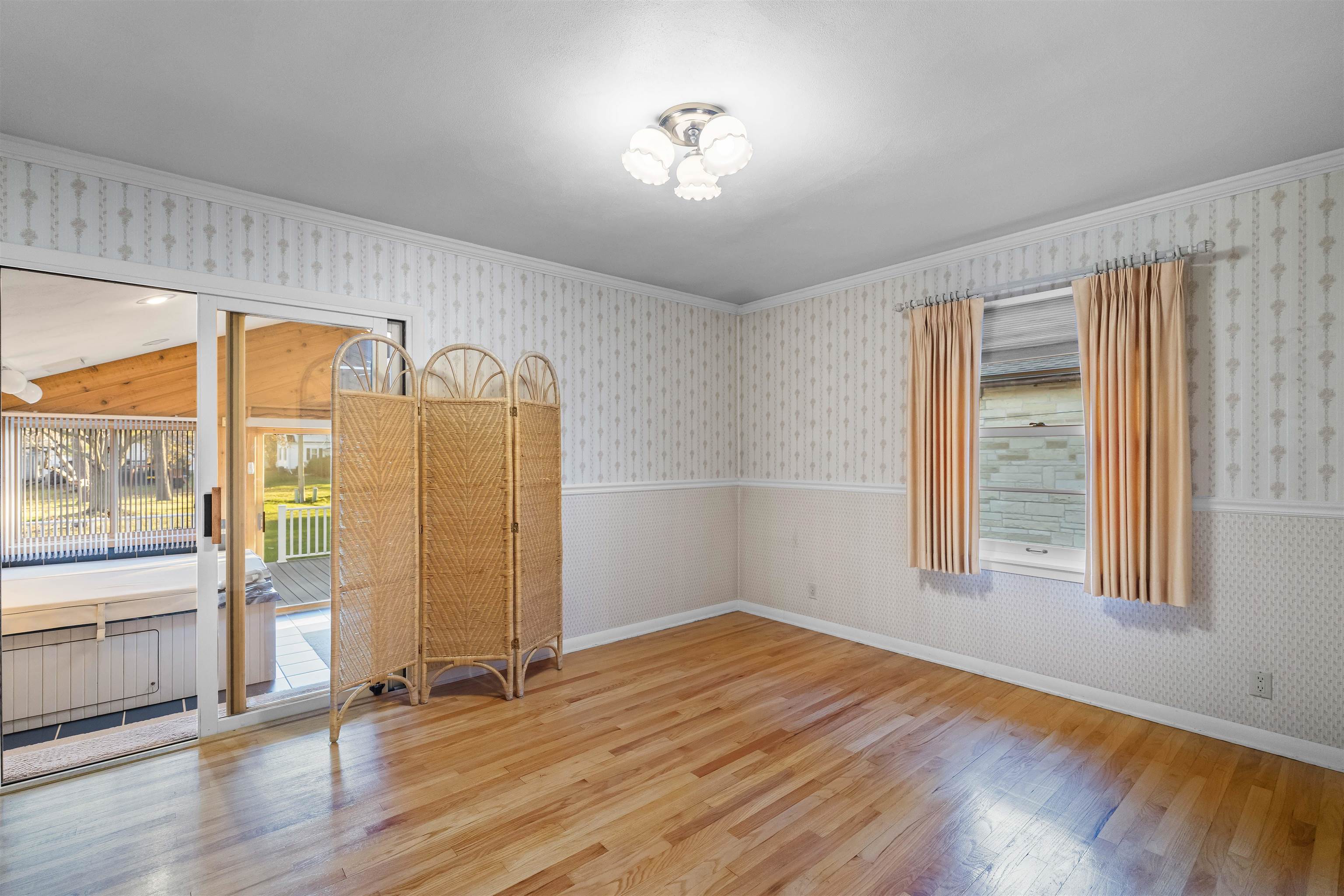 308 W 3rd Street