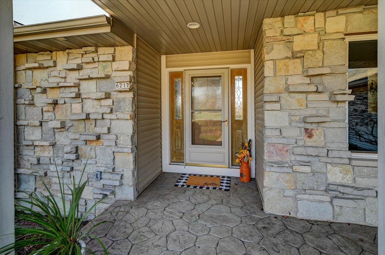 6217 Oak Hollow Drive