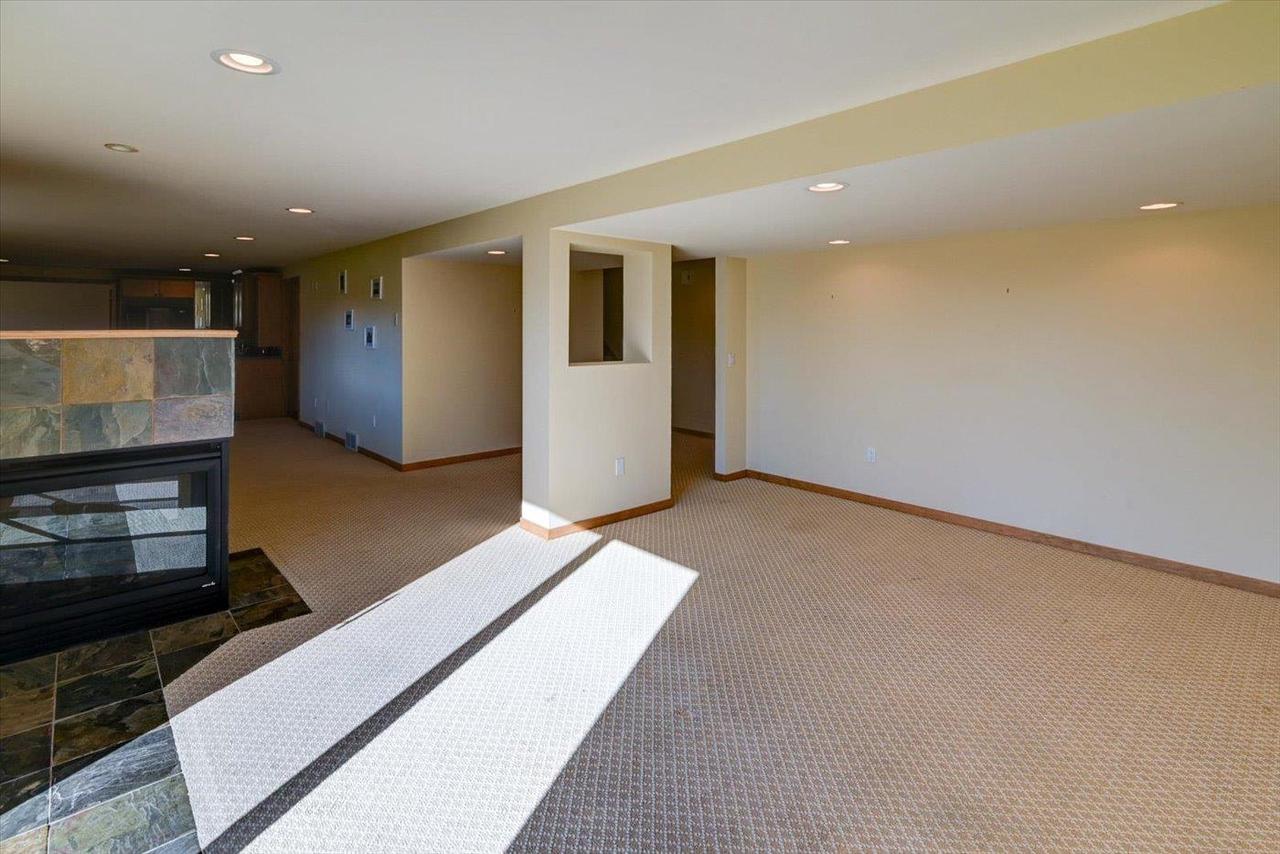 6217 Oak Hollow Drive