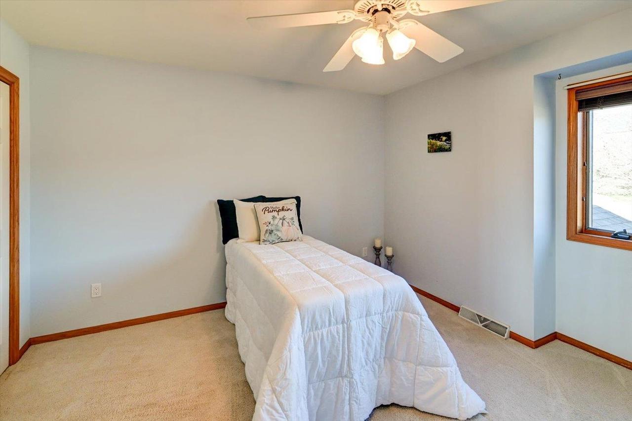 6217 Oak Hollow Drive