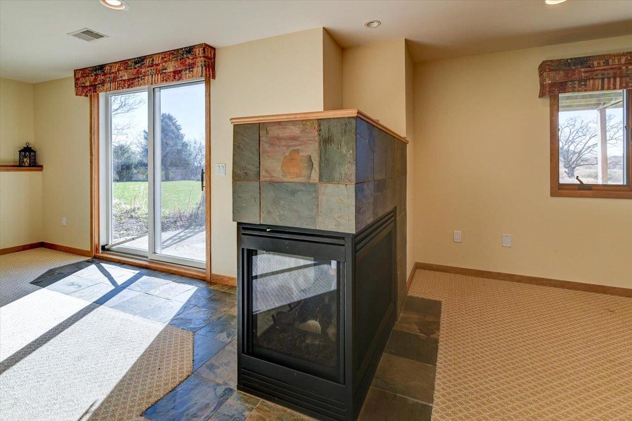 6217 Oak Hollow Drive