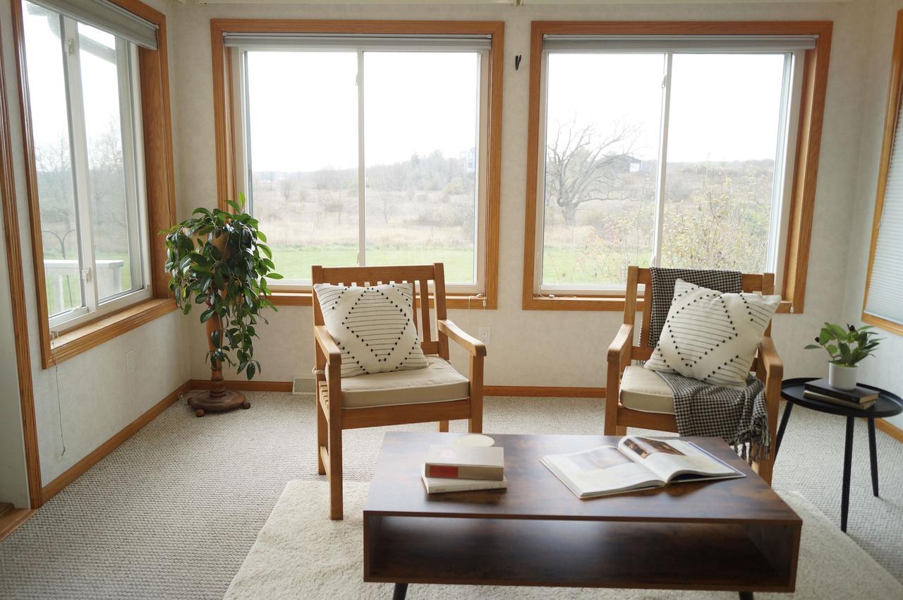 6217 Oak Hollow Drive