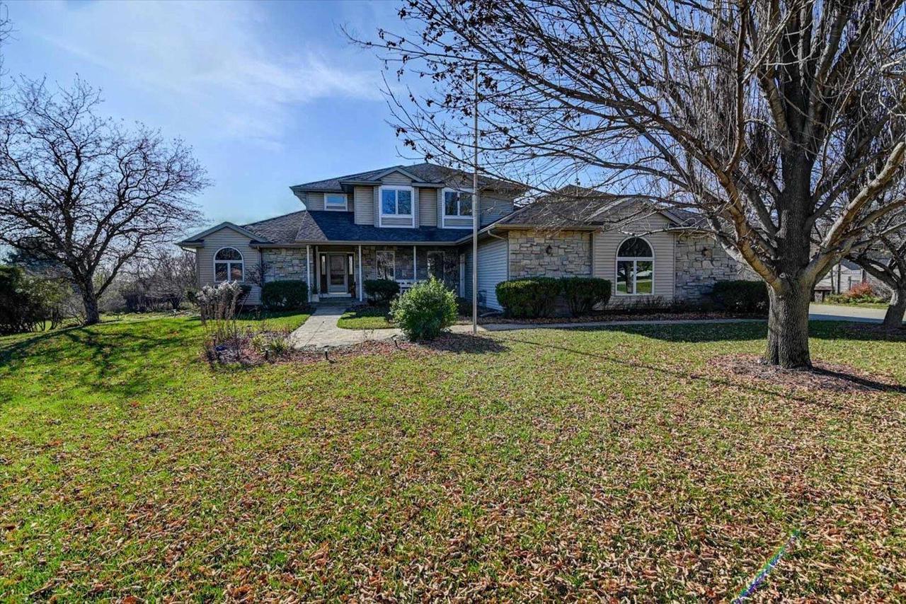 6217 Oak Hollow Drive