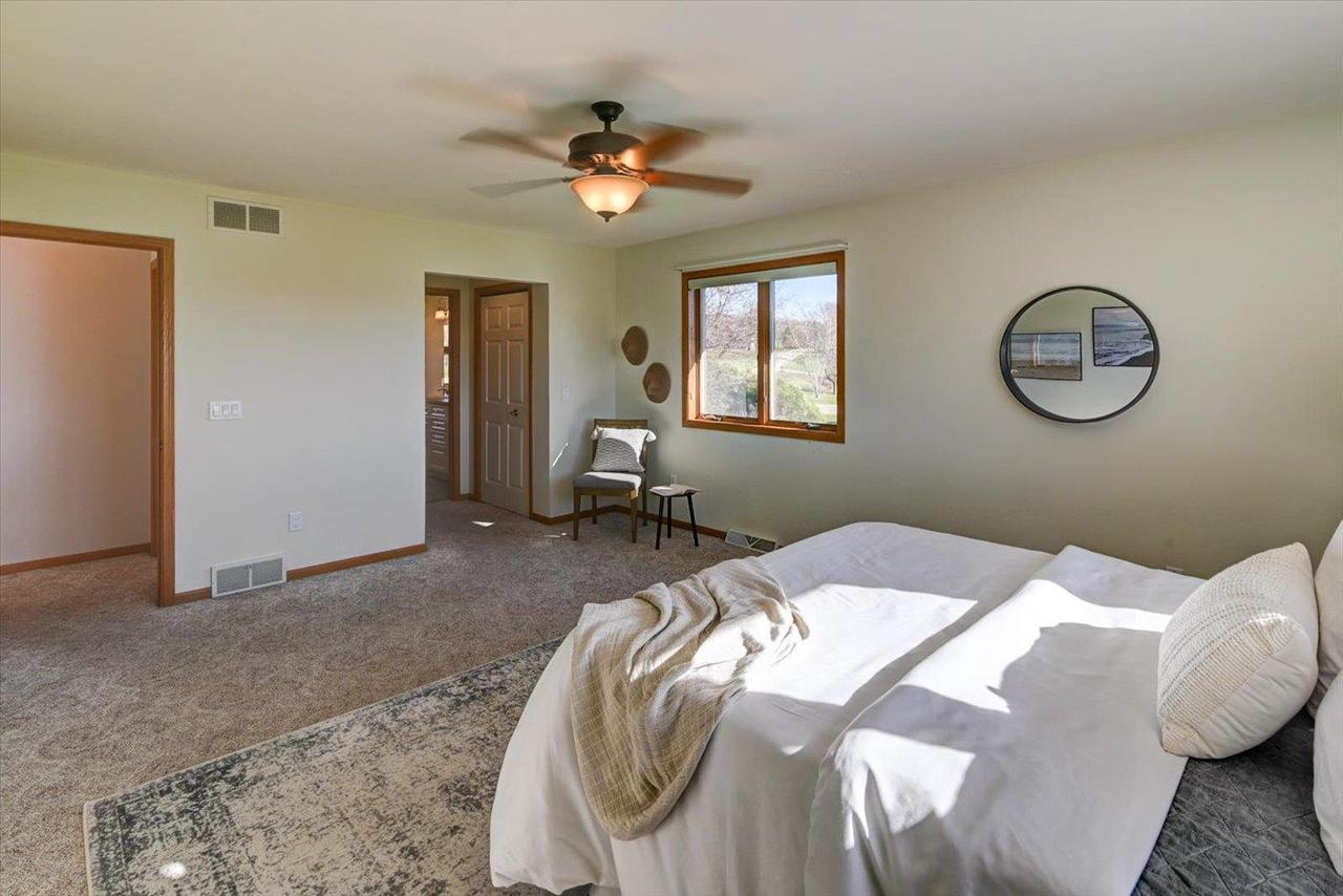 6217 Oak Hollow Drive