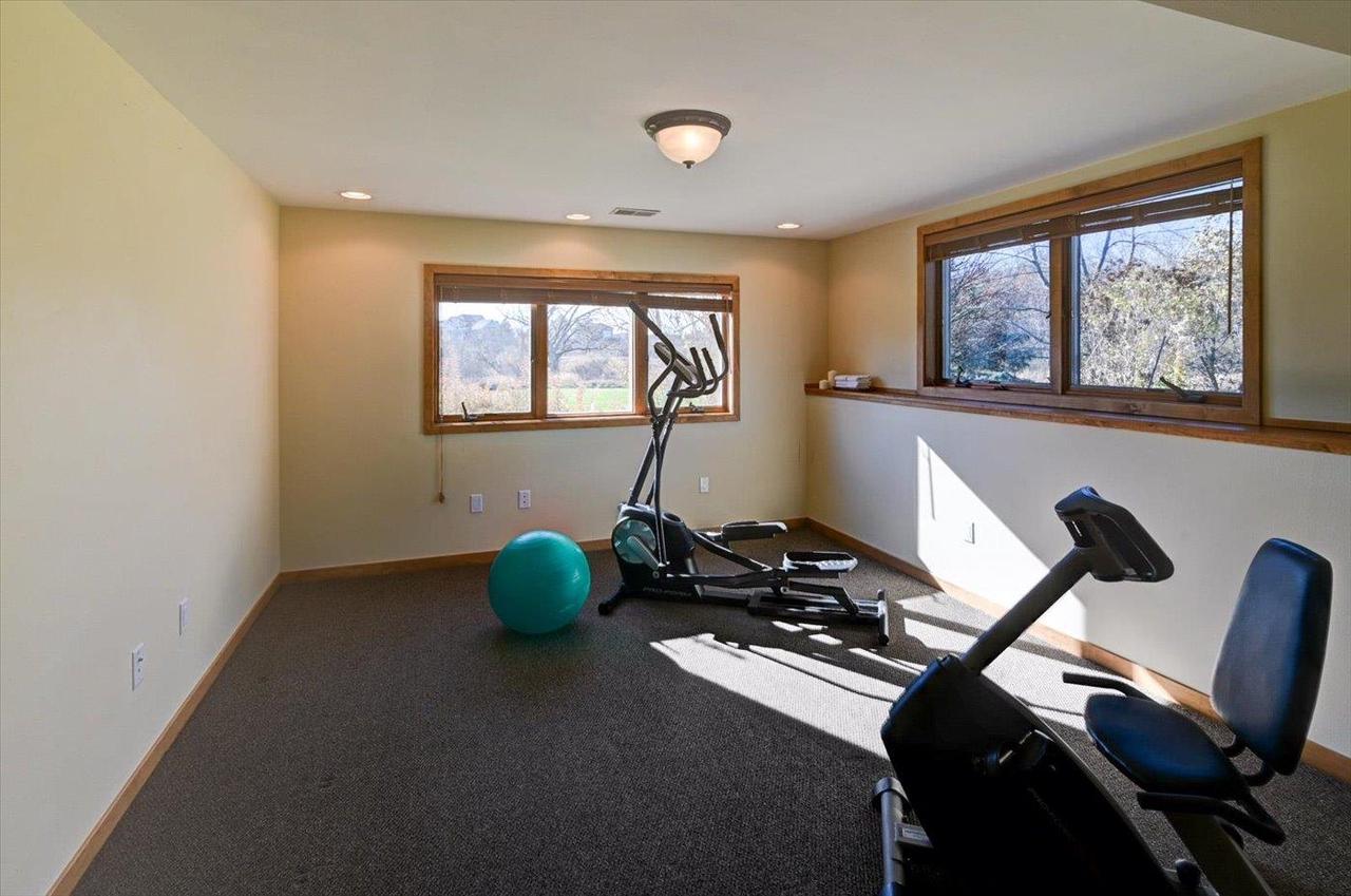 6217 Oak Hollow Drive