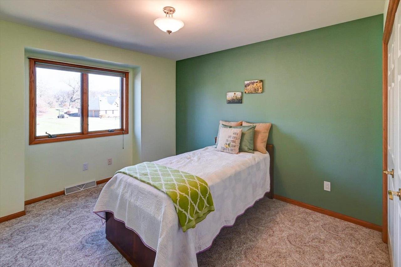 6217 Oak Hollow Drive