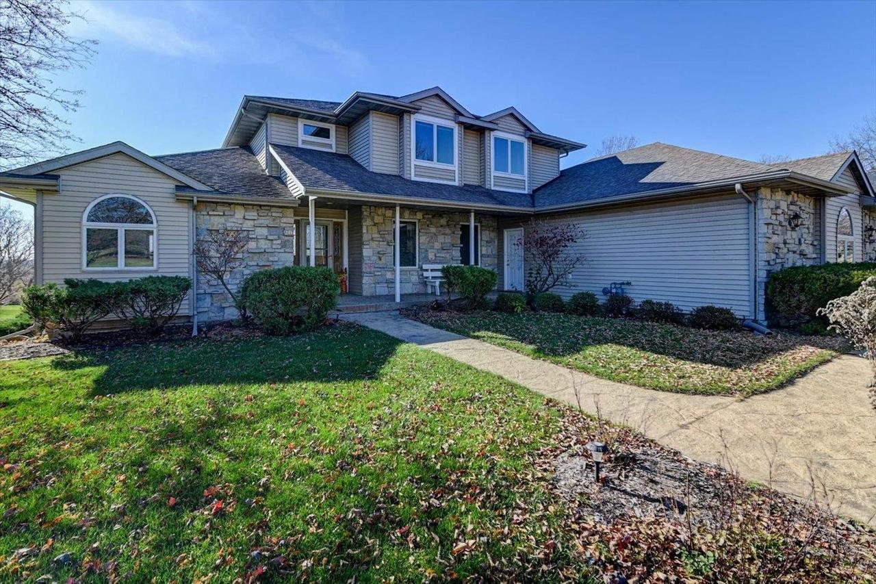 6217 Oak Hollow Drive