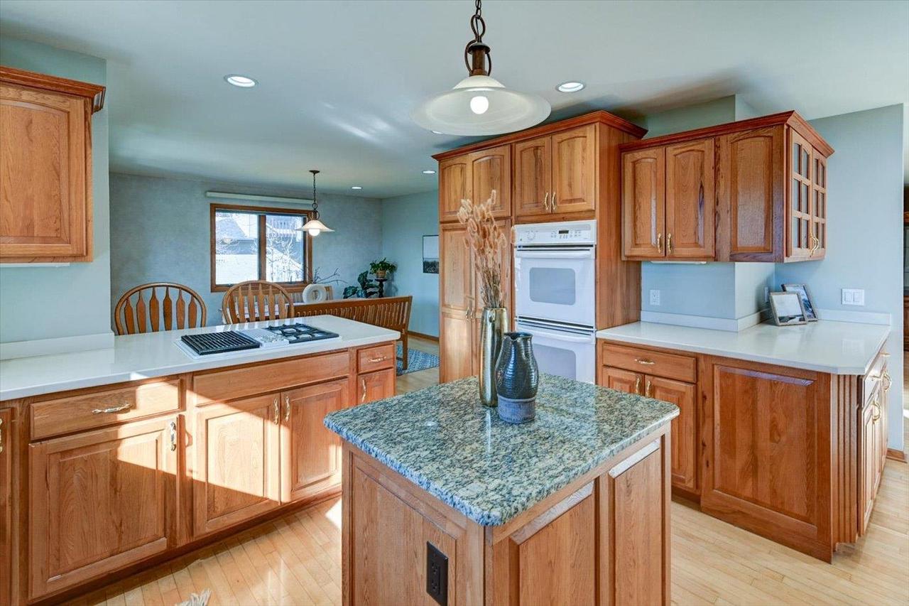 6217 Oak Hollow Drive