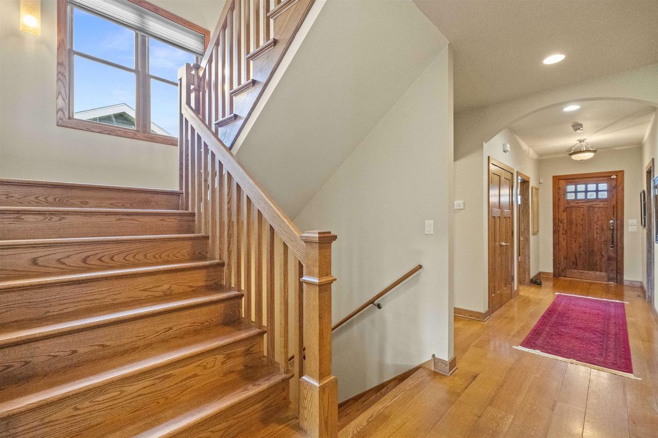 5531 Quarry Hill Drive