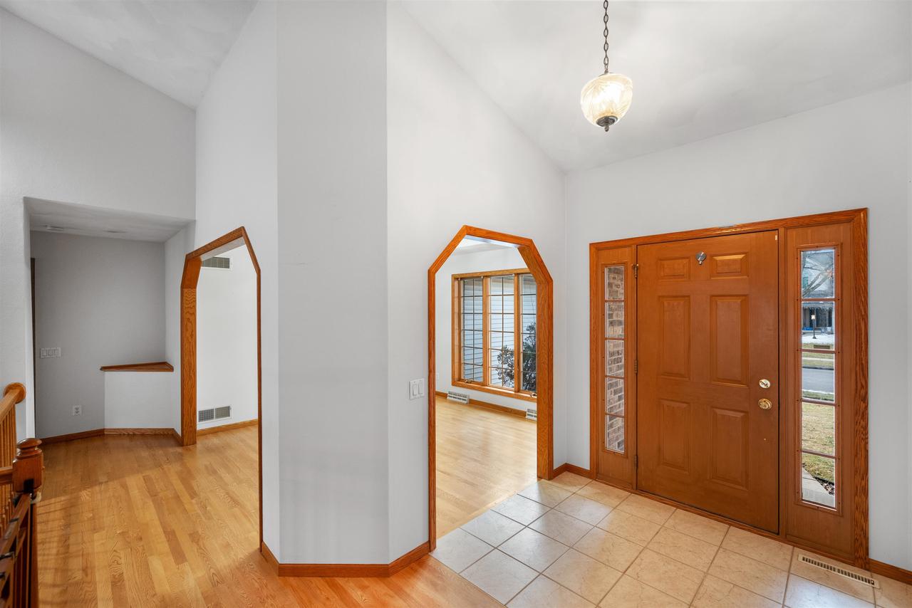 6014 Fairfax Lane
