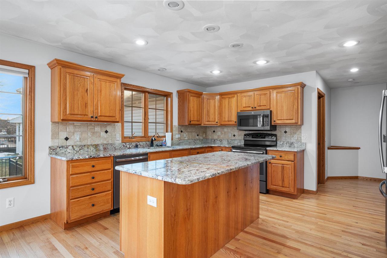 6014 Fairfax Lane