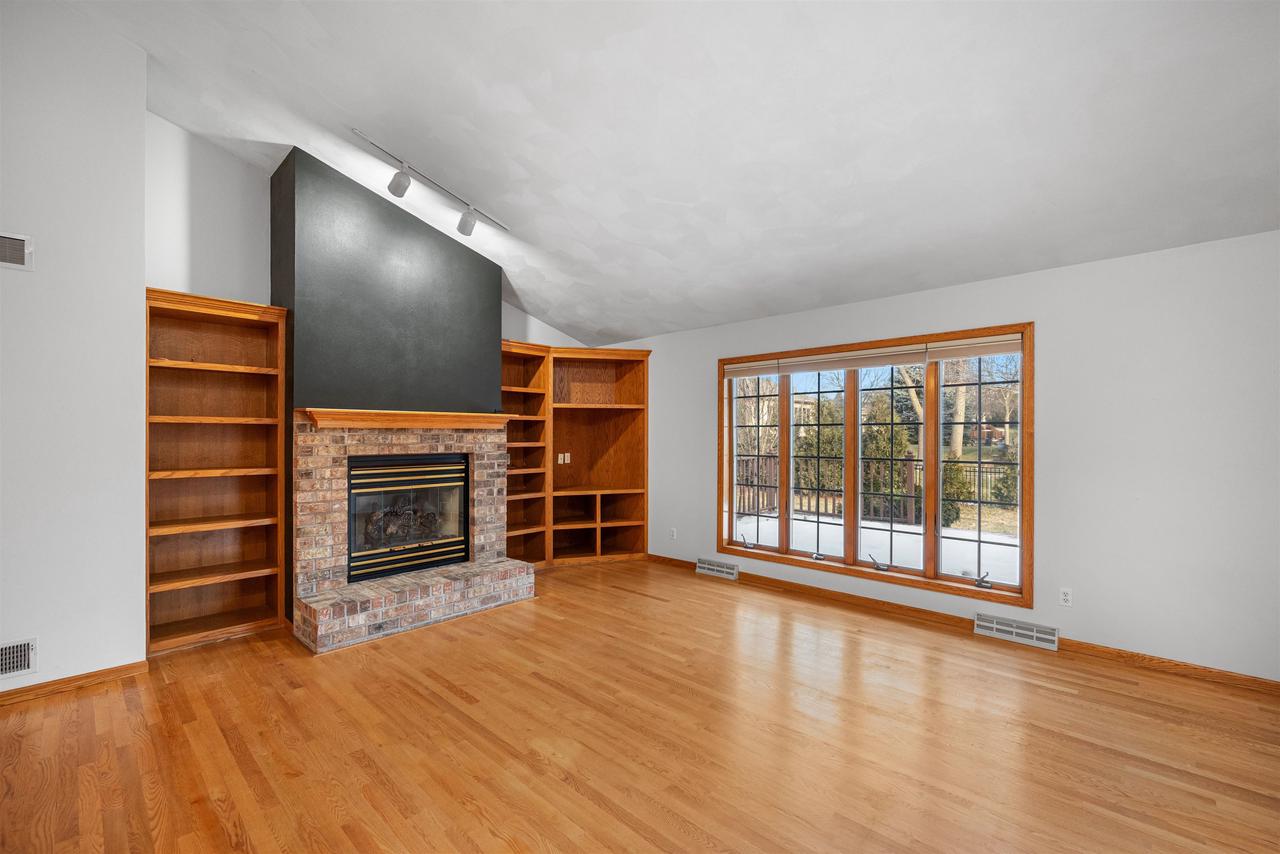 6014 Fairfax Lane