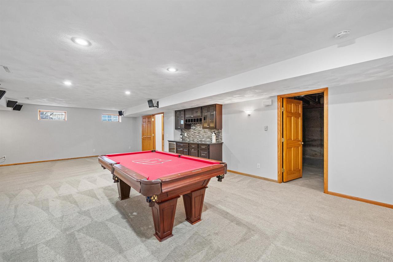 6014 Fairfax Lane