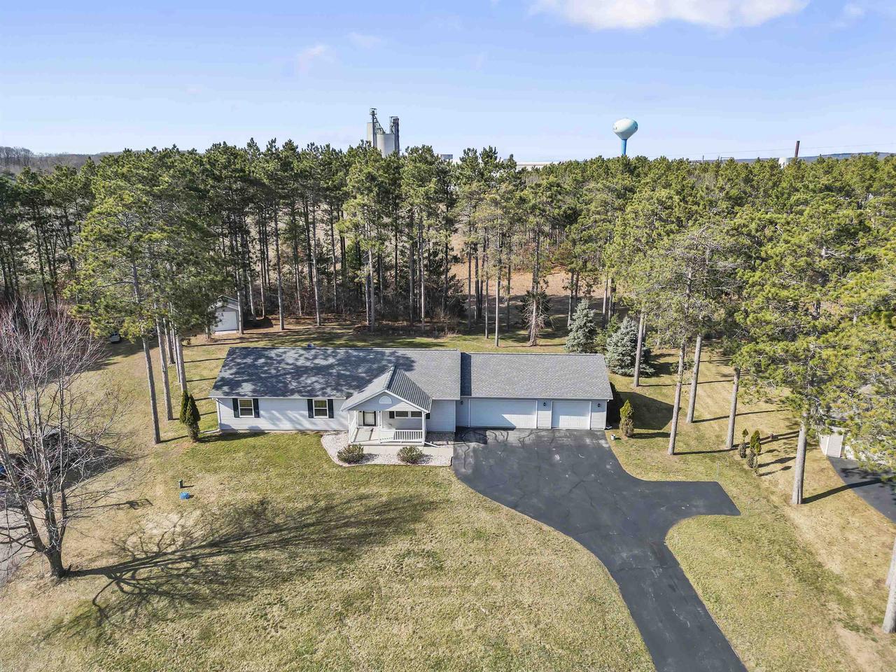 N7555 Pine Ridge Circle