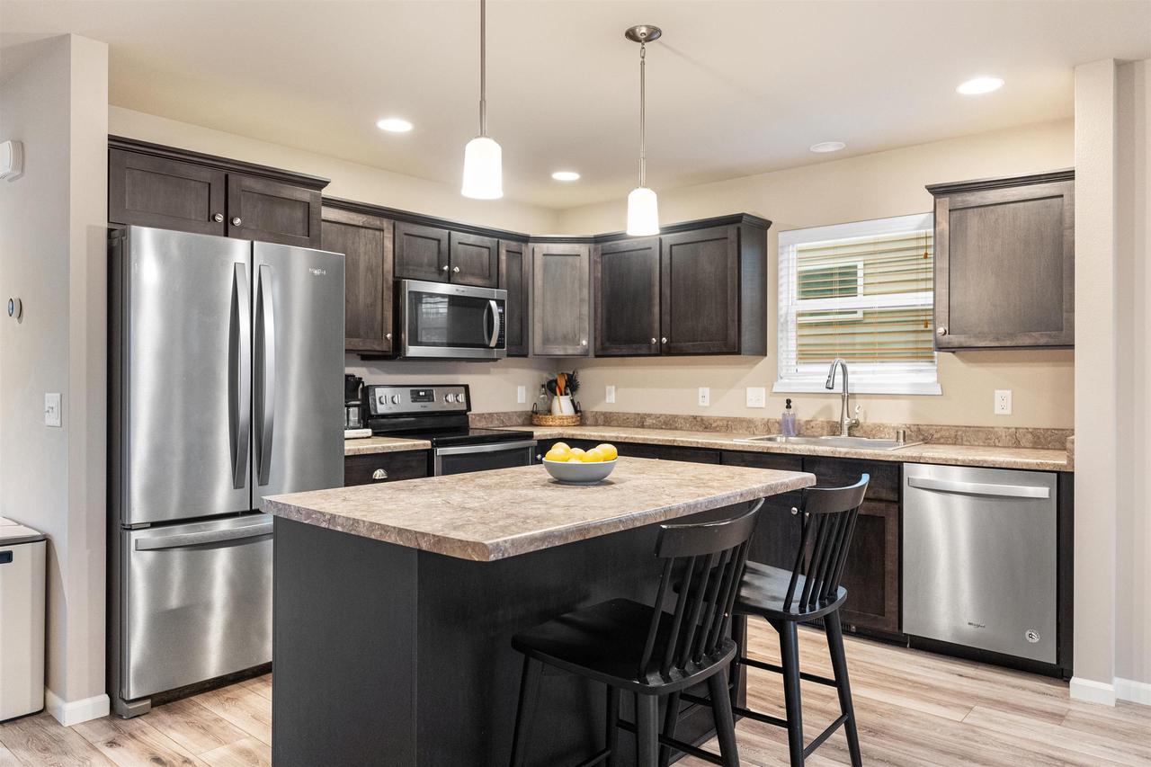 9714 Gilded Cider Boulevard