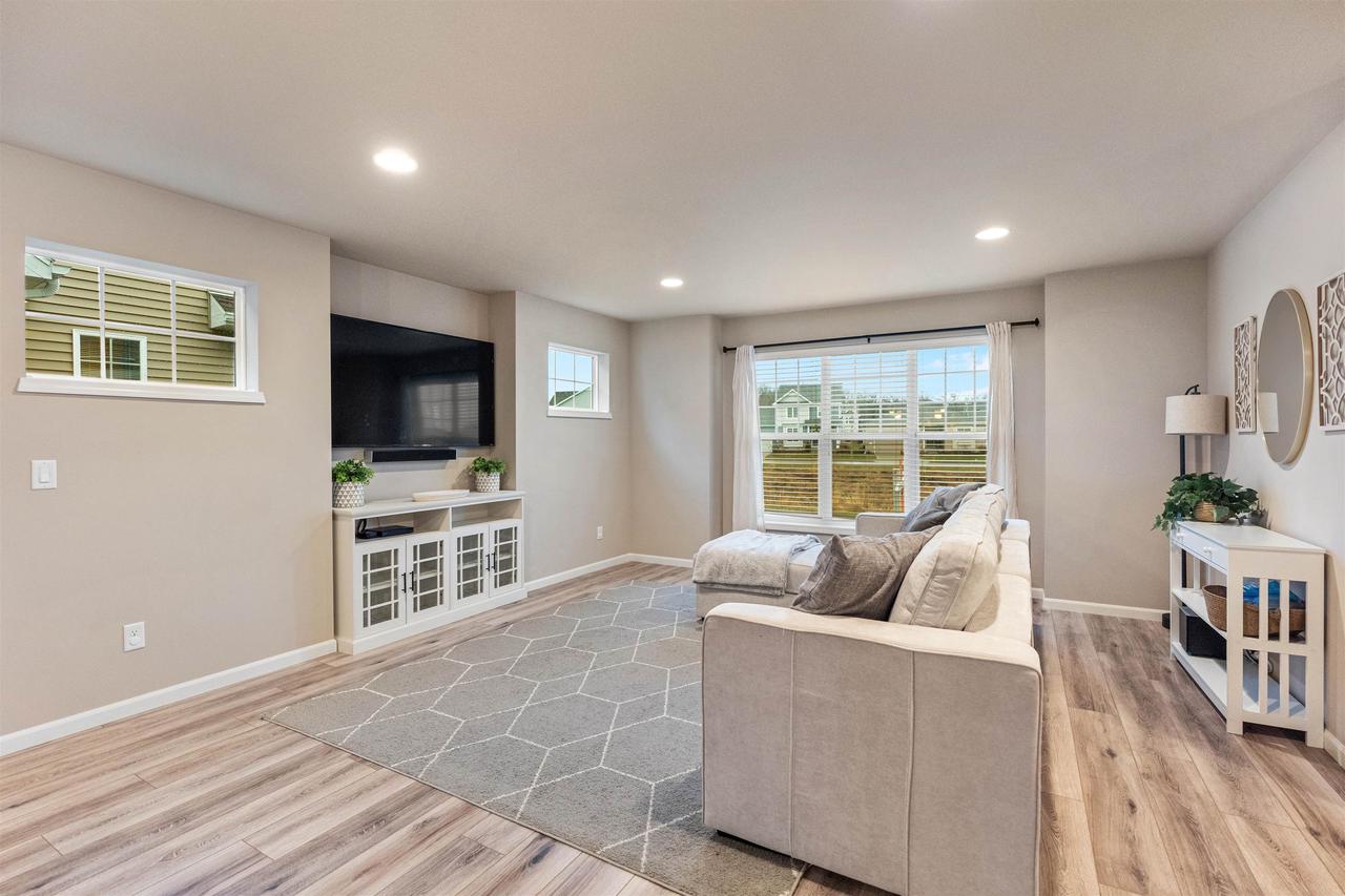 9714 Gilded Cider Boulevard