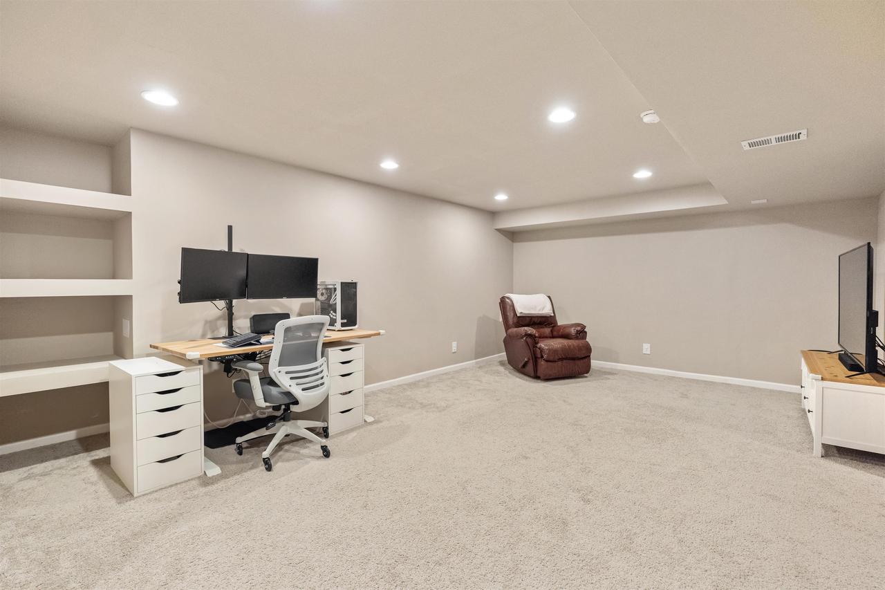 9714 Gilded Cider Boulevard