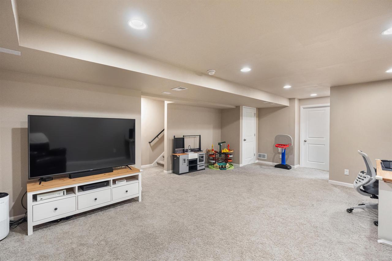 9714 Gilded Cider Boulevard