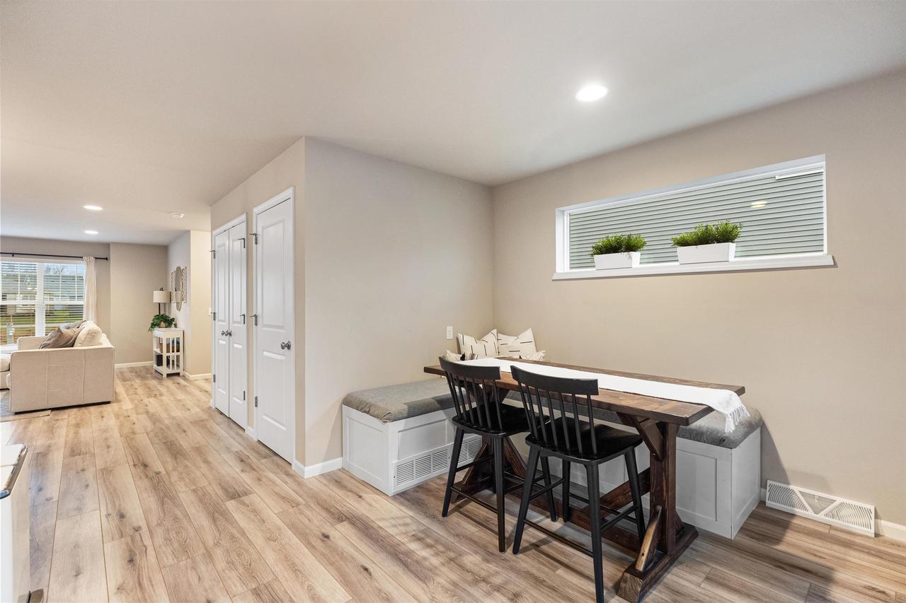 9714 Gilded Cider Boulevard