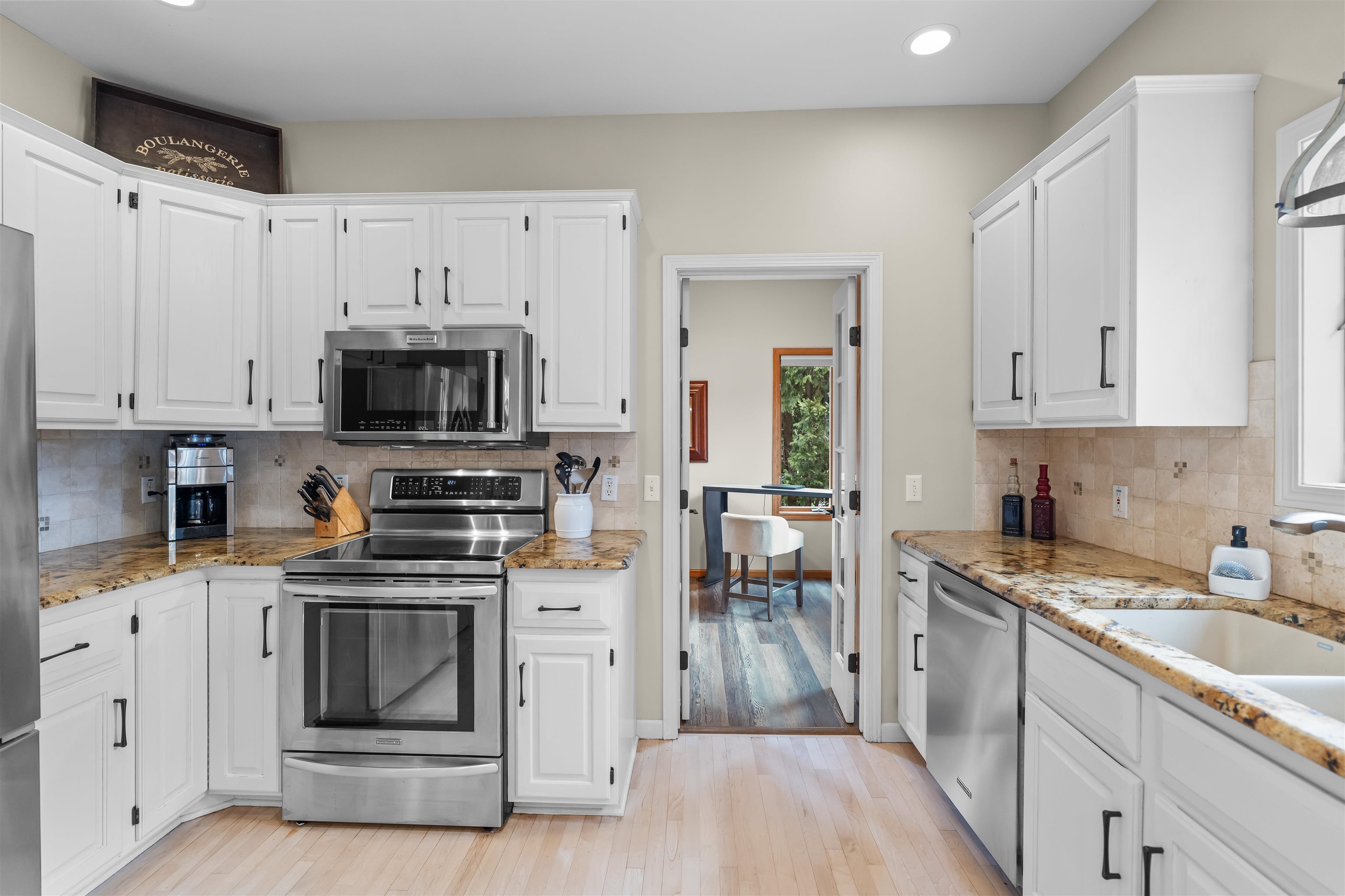 6709 Lannon Stone Circle