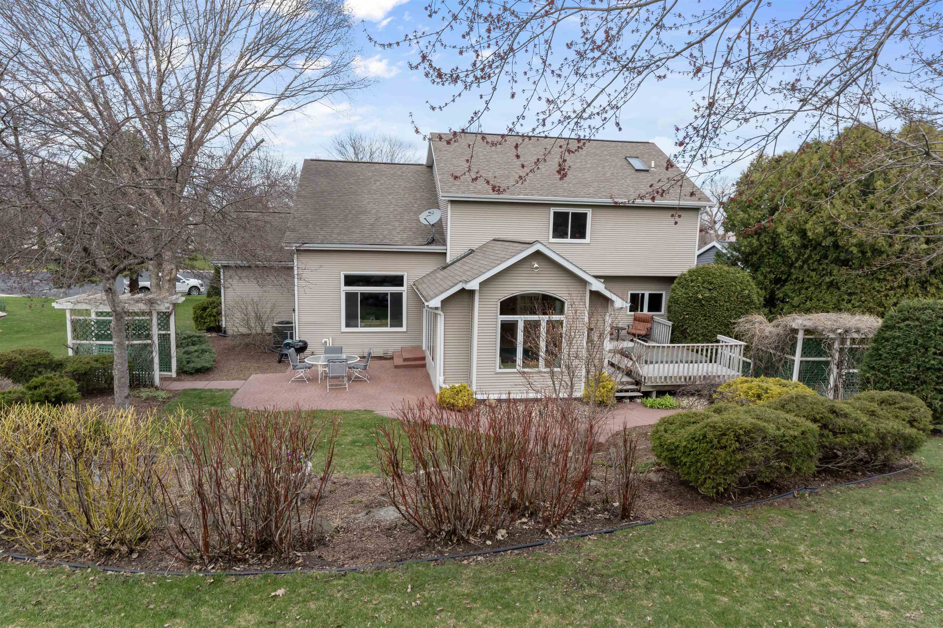 6709 Lannon Stone Circle