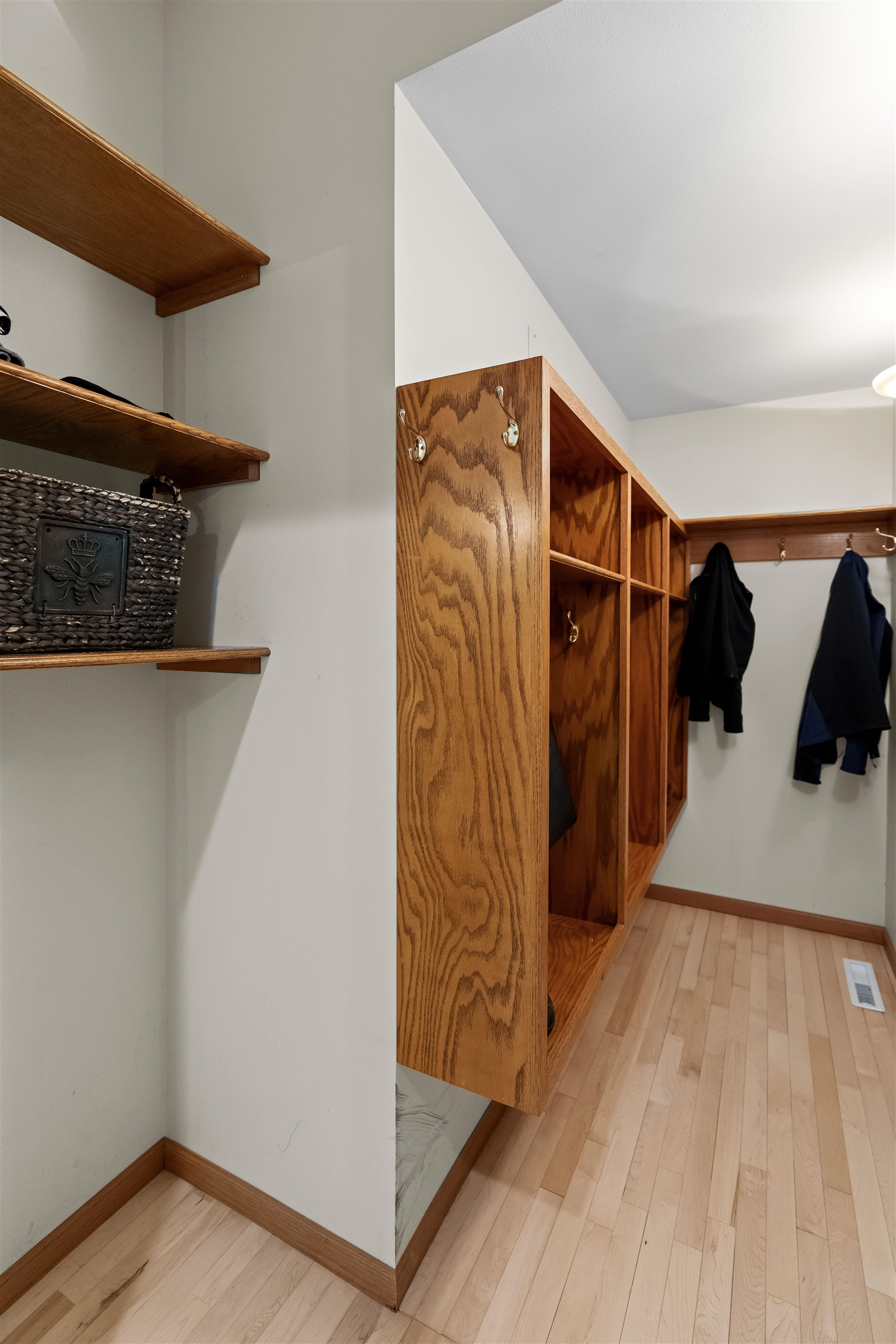 6709 Lannon Stone Circle