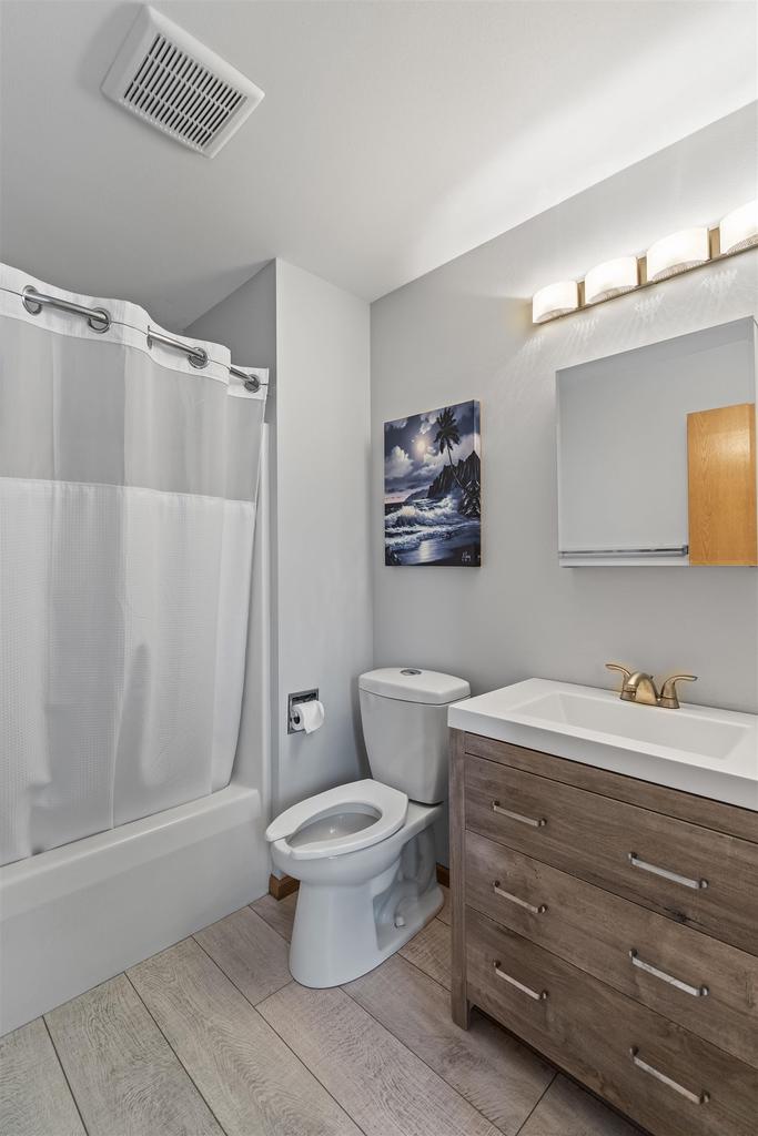 7525 Polar Bear Trail