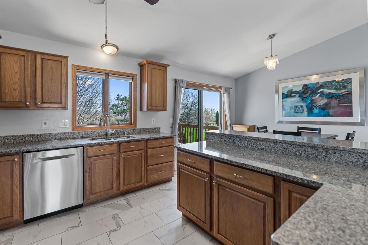 7525 Polar Bear Trail