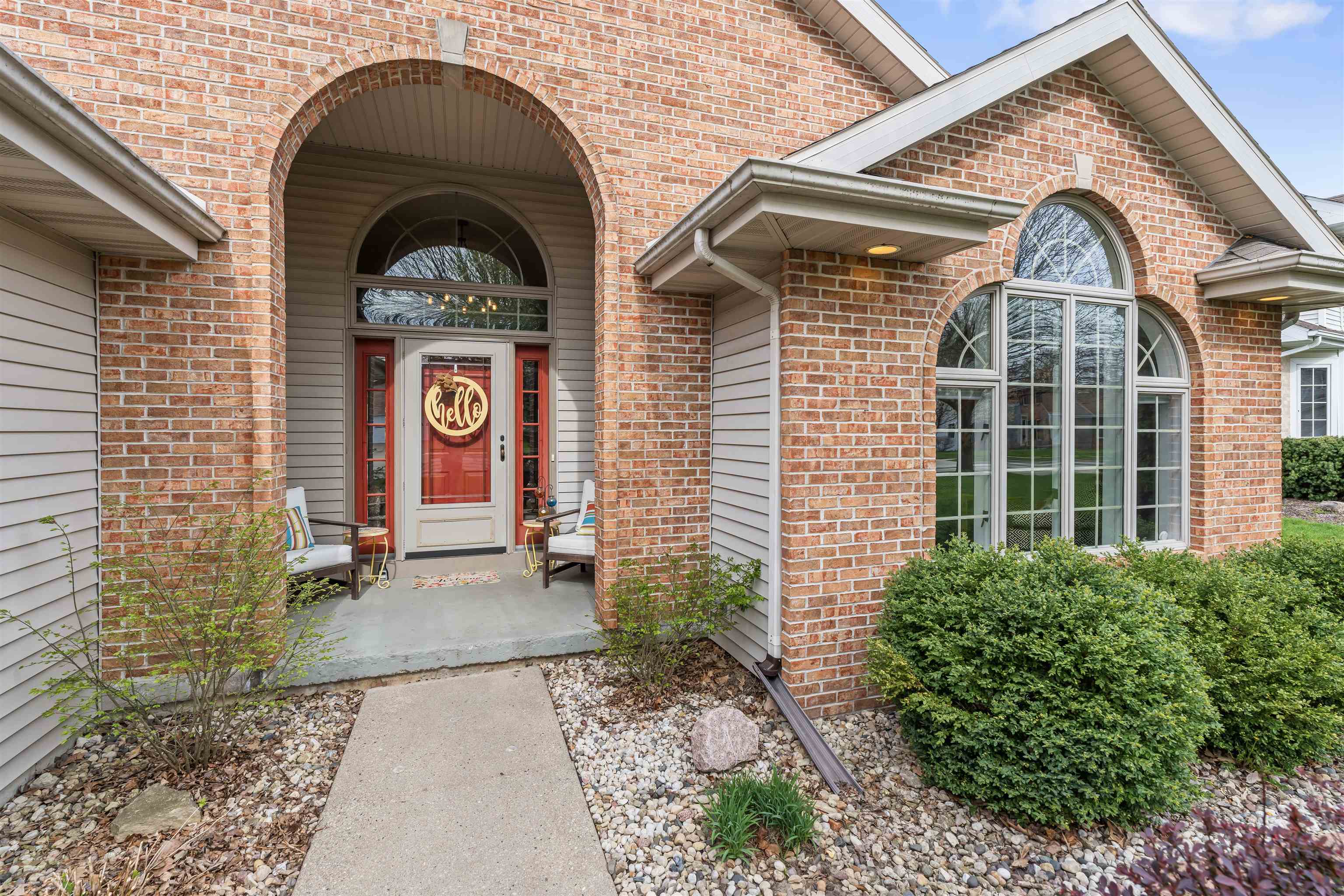 1264 Mockingbird Lane