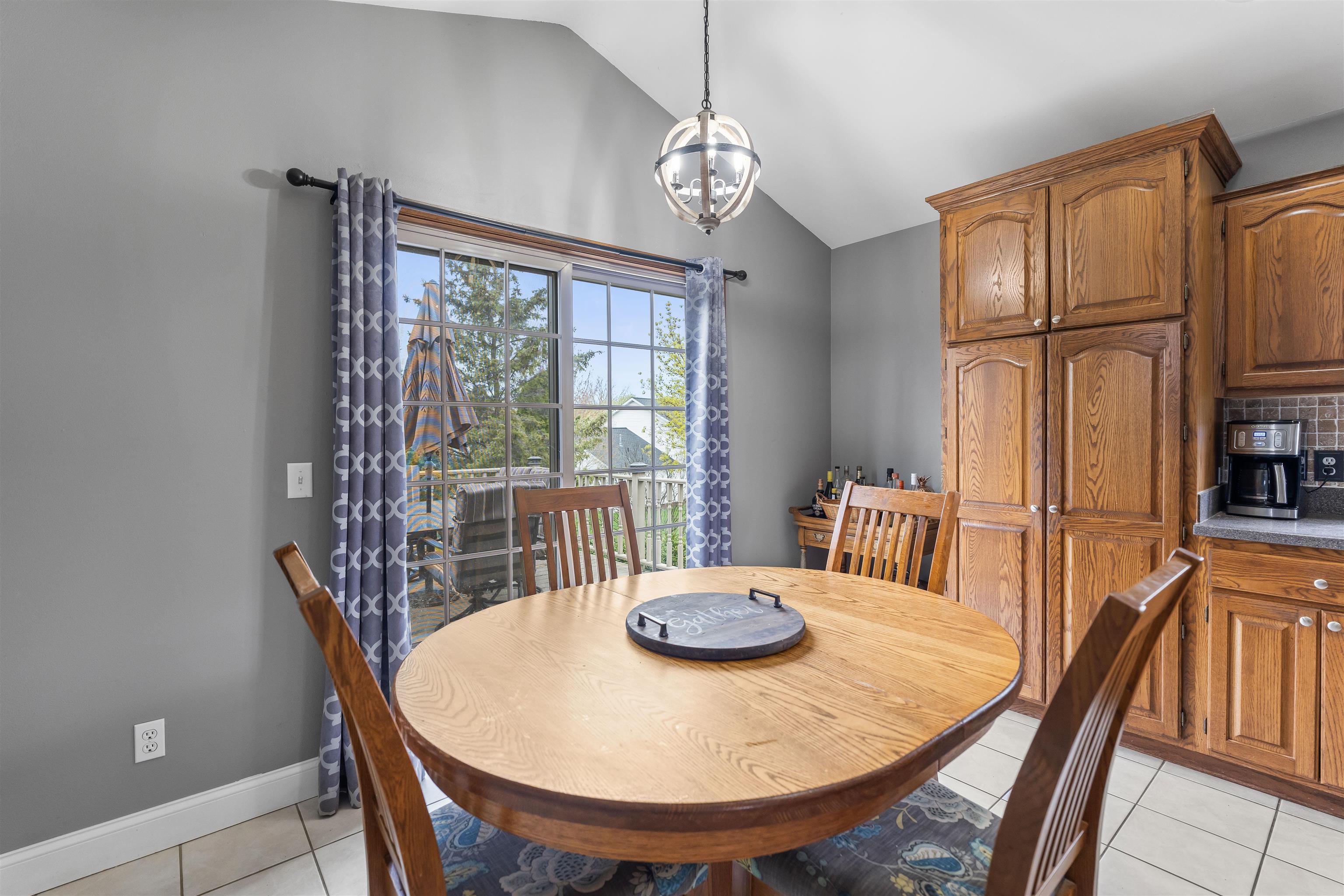 1264 Mockingbird Lane