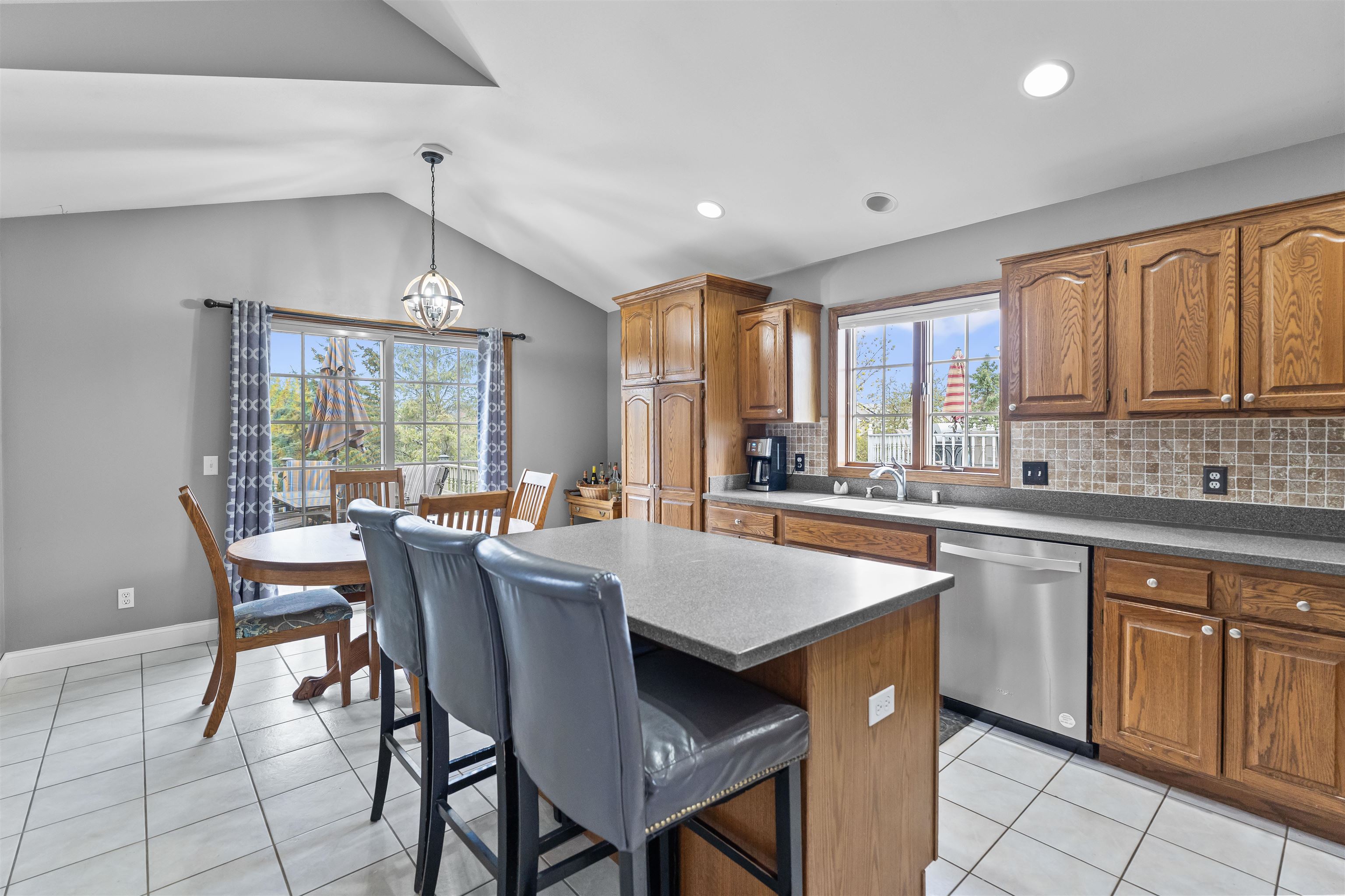 1264 Mockingbird Lane