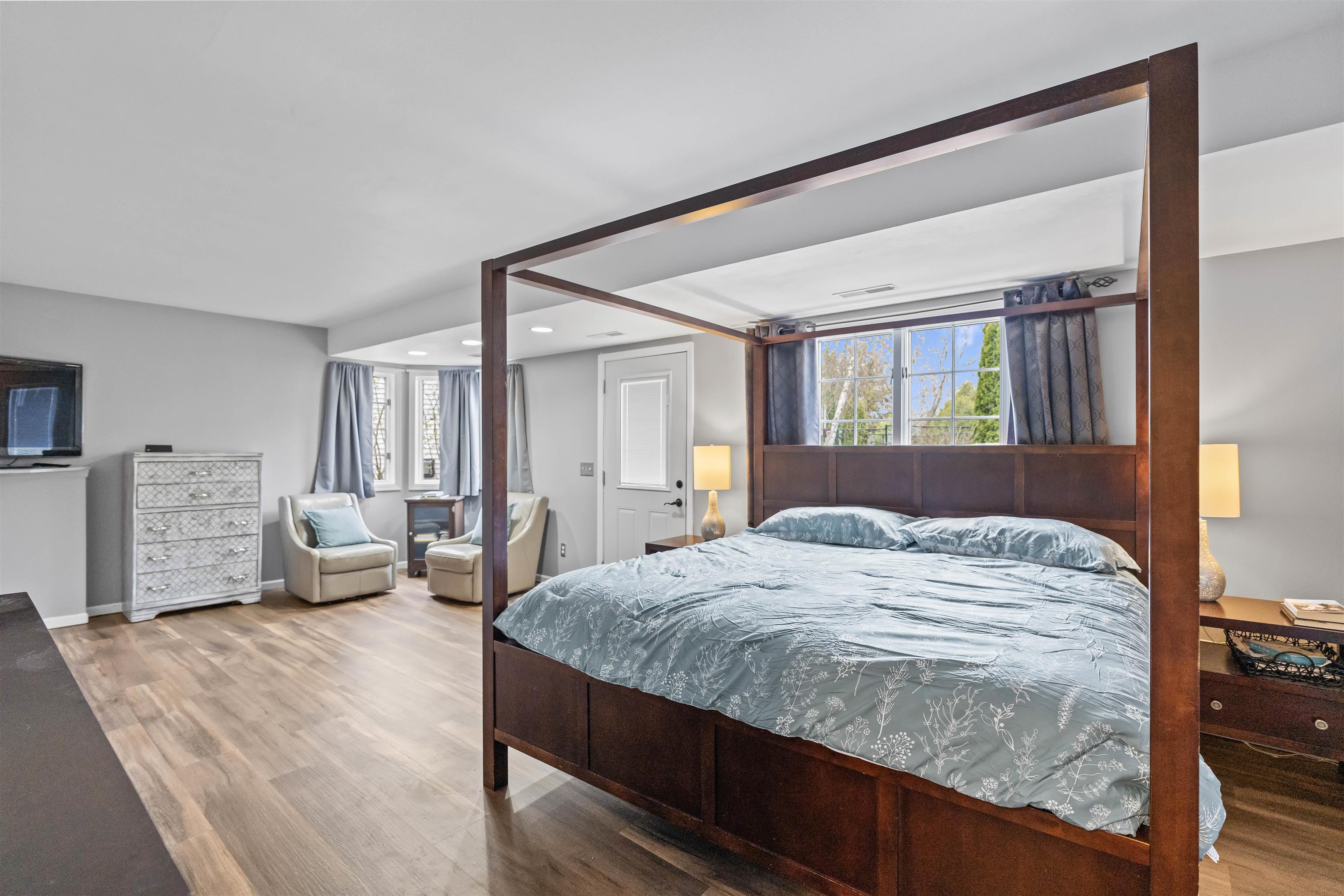 1264 Mockingbird Lane