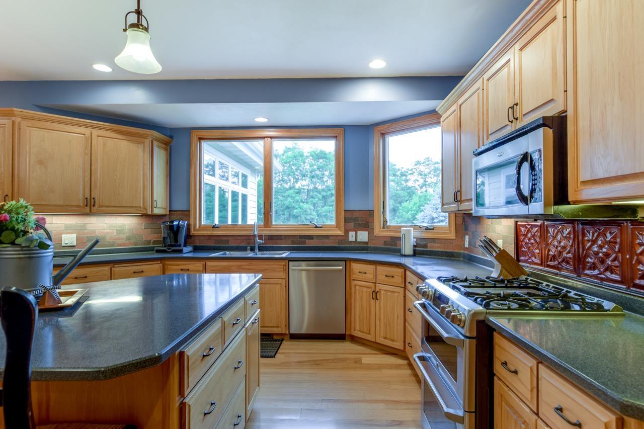 3310 Saracen Way