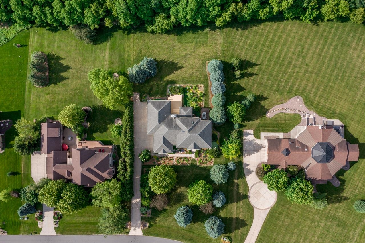 3310 Saracen Way