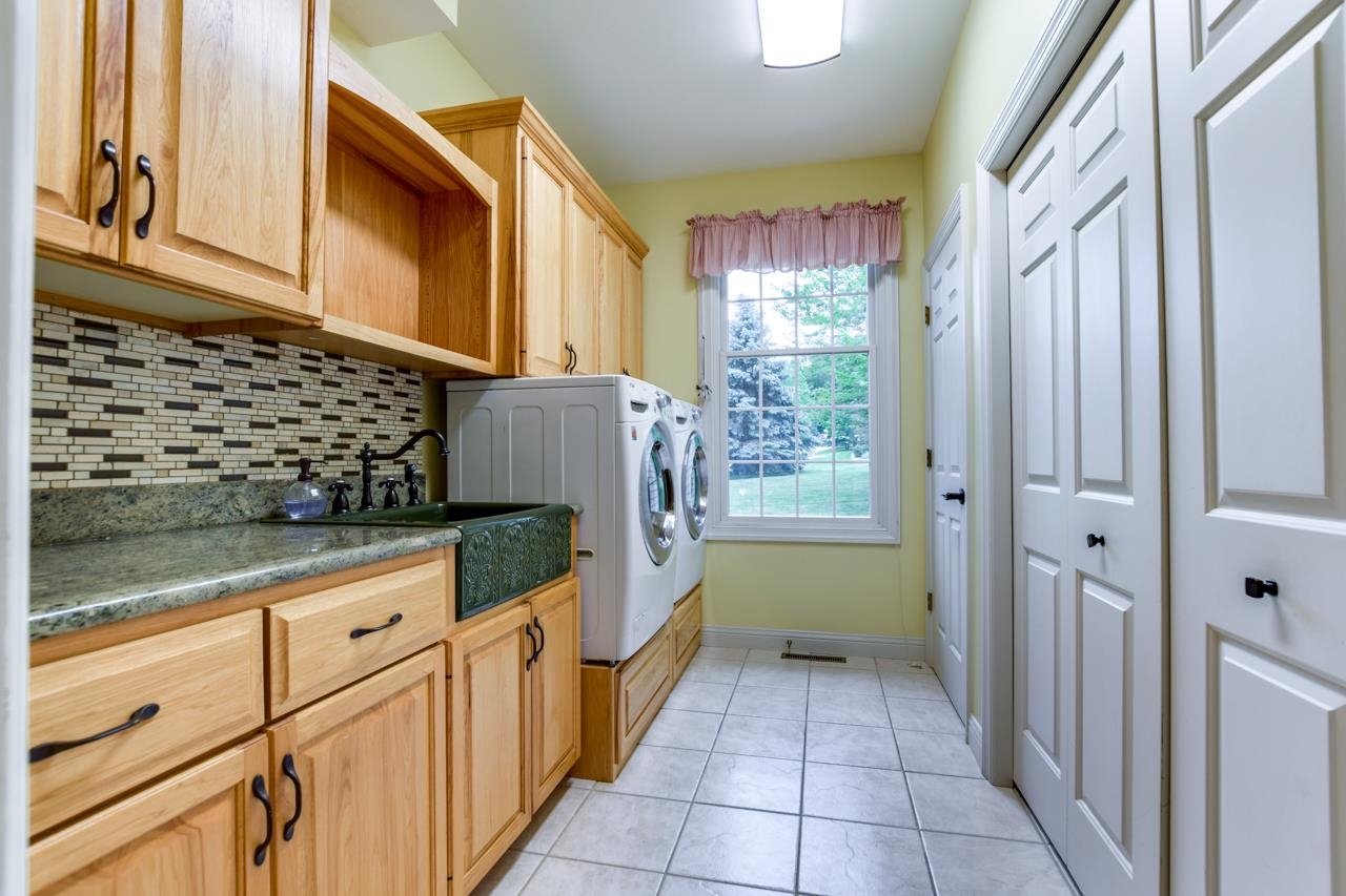 3310 Saracen Way