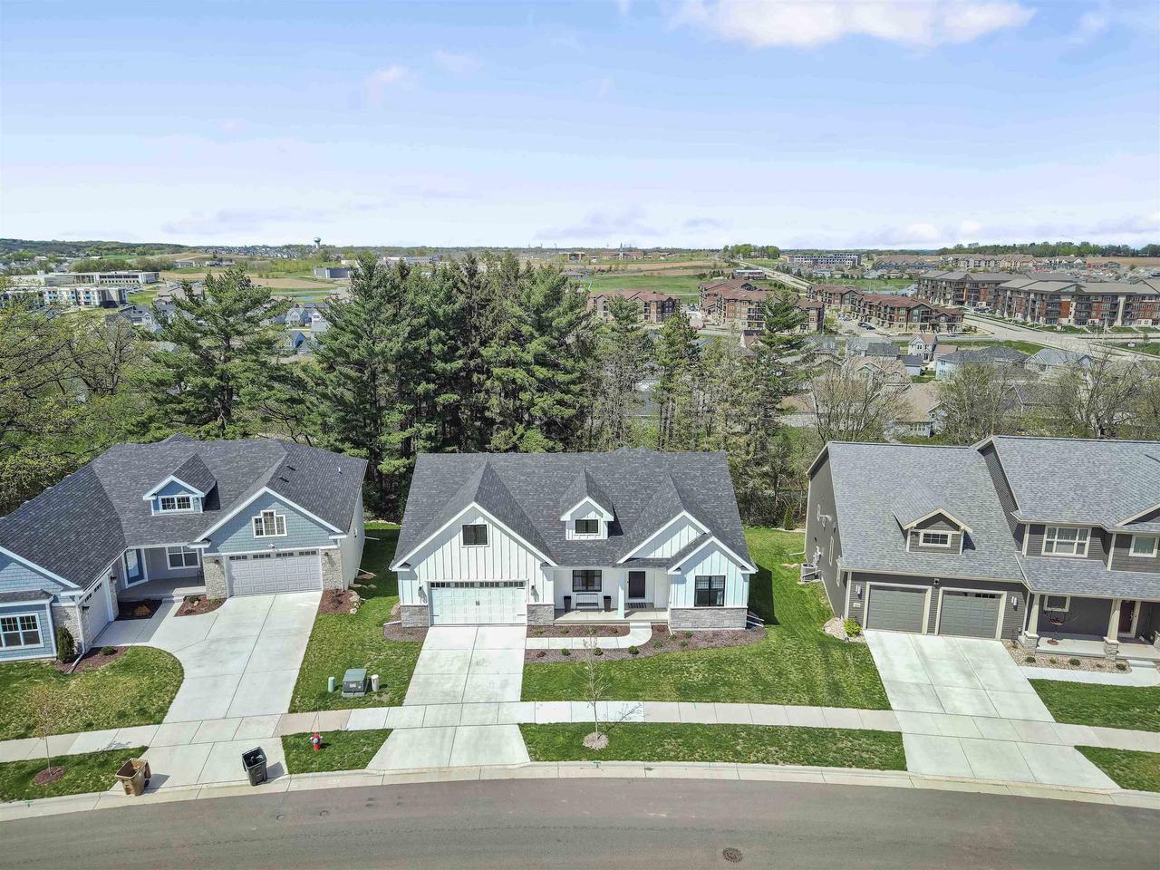 9632 Tawny Acorn Drive