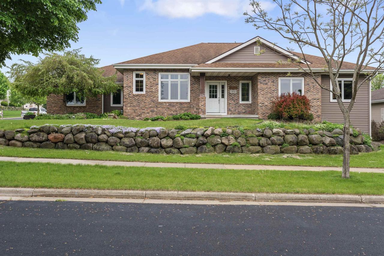 412 North Ridge Drive