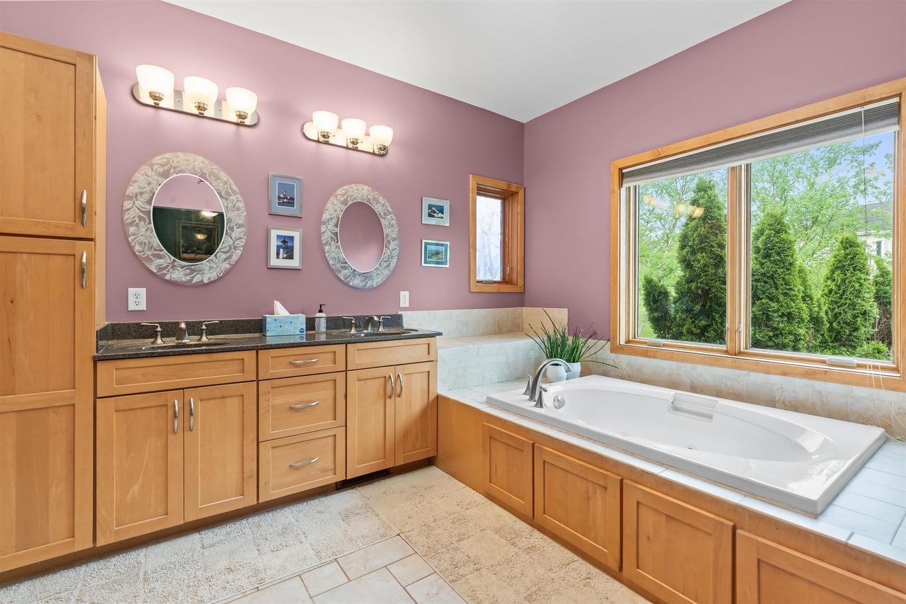 412 North Ridge Drive