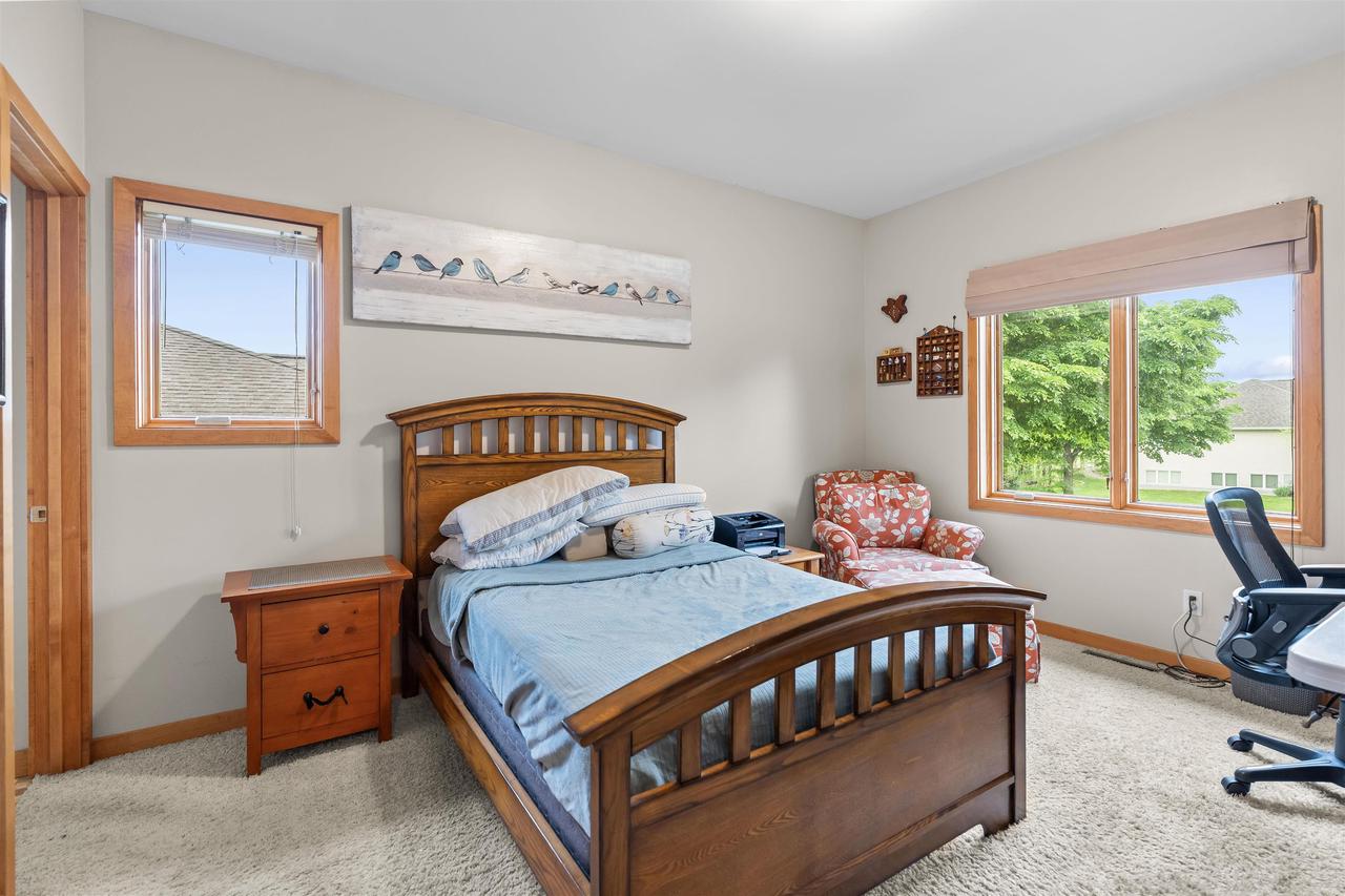 412 North Ridge Drive