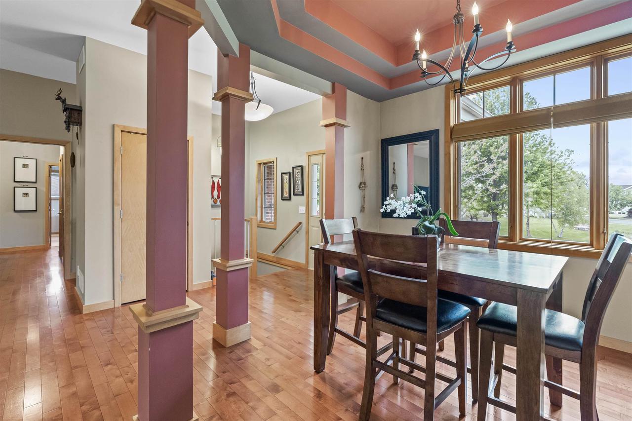 412 North Ridge Drive