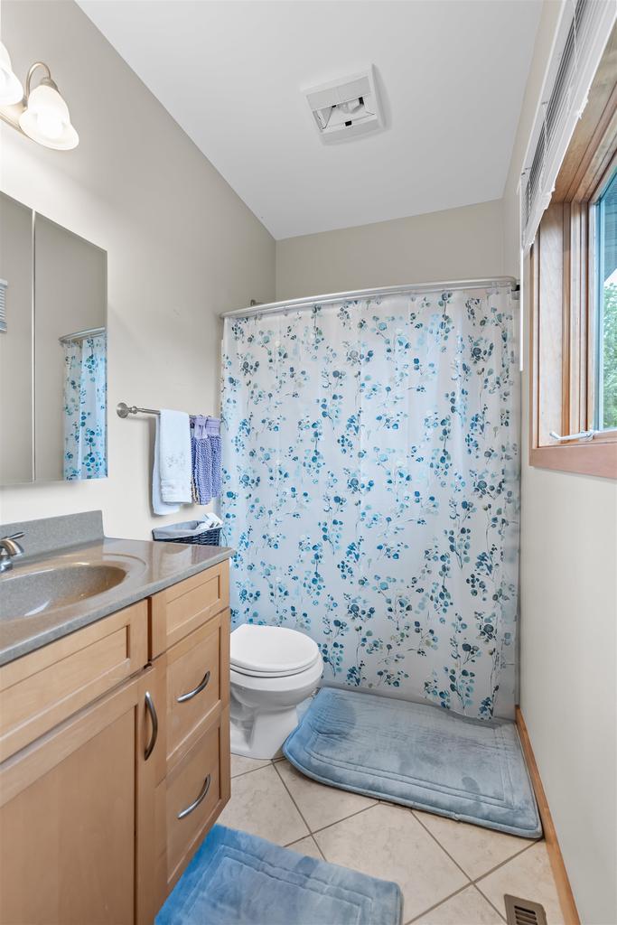 412 North Ridge Drive