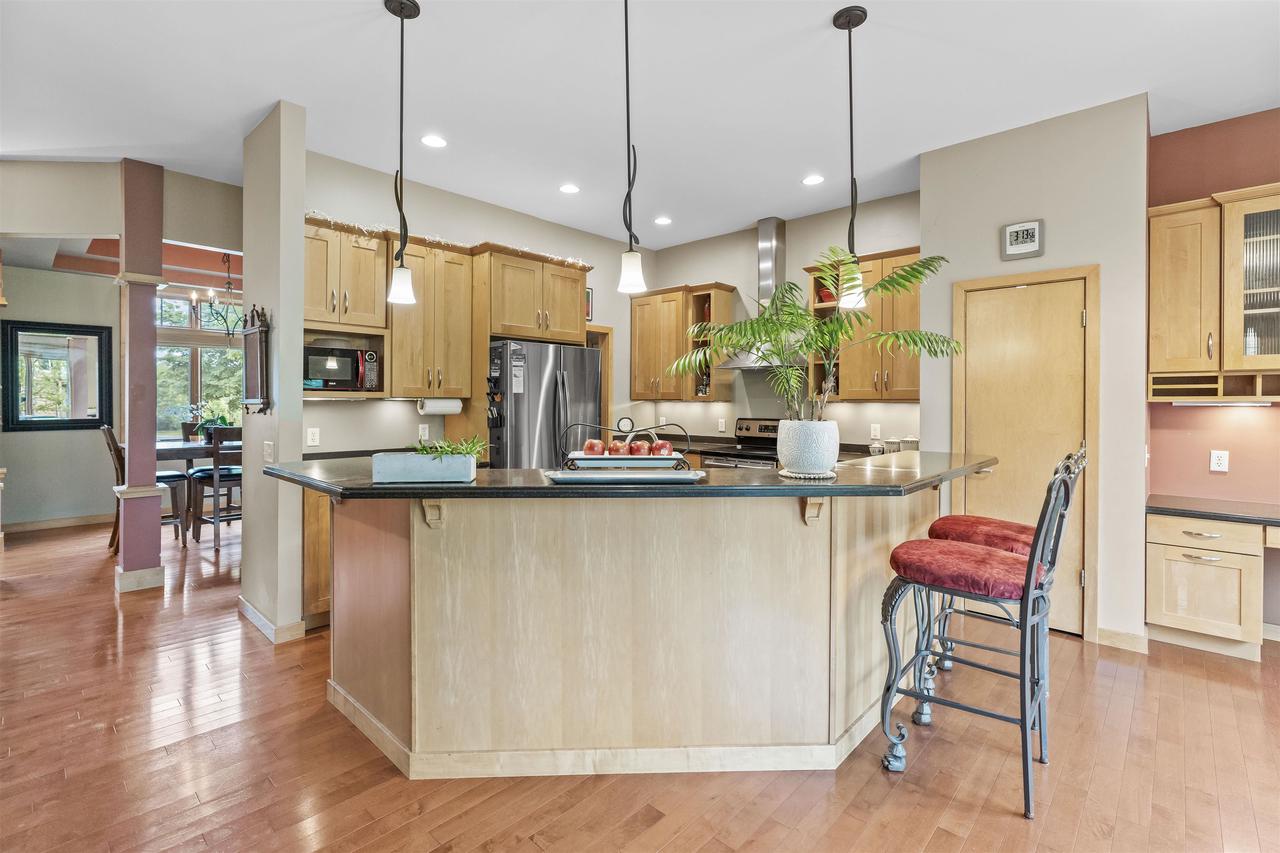 412 North Ridge Drive